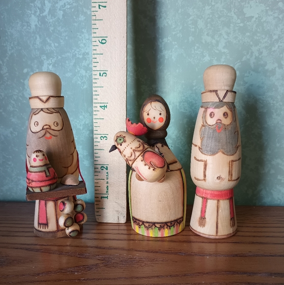 Vintage Russia Handmade Wood Russian Hand Carved Wooden Dolls Set of 3 RARE - Picture 2 of 8
